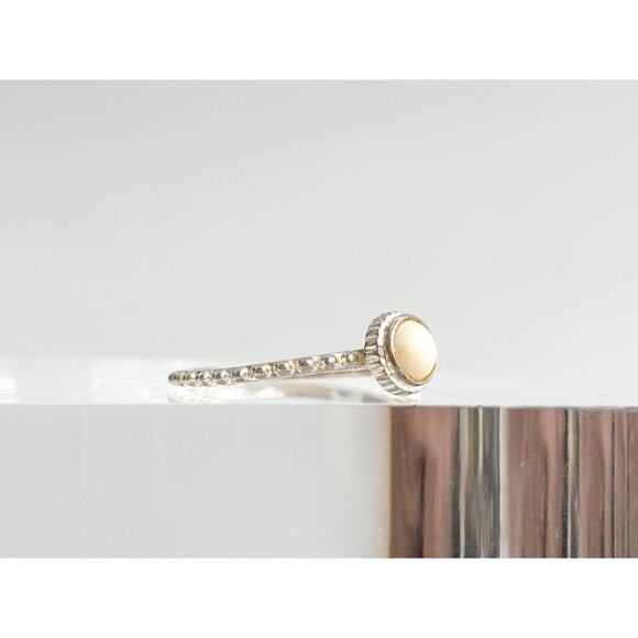 Beaded Mother of Pearl Domed Southwest 925 Sterling Silver Vintage Ring - sz 8 - Picture 2 of 12